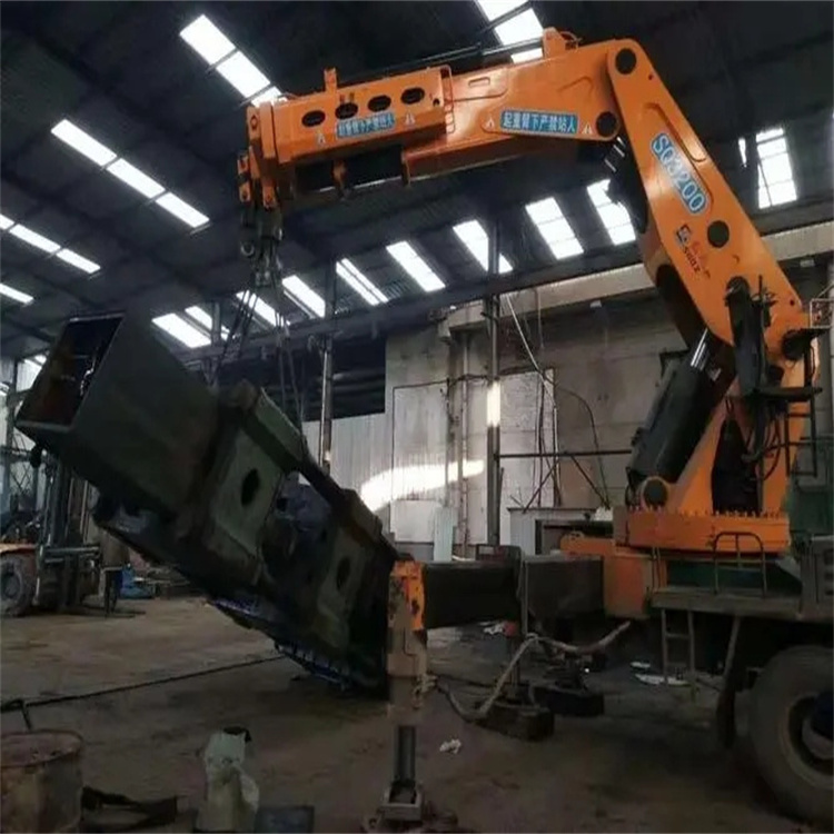 滦南县200吨折臂吊出租