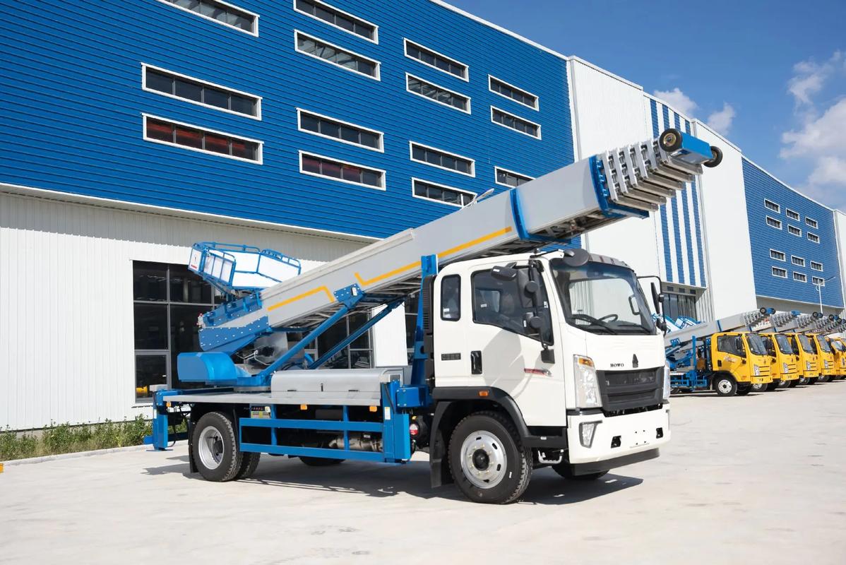 滦南县出租云梯车高空作业车 建筑垃圾搬运